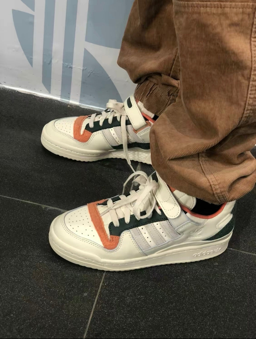 Adidas Originals Forum 84 Low Fleece Trainers GY4125 - product image from the listing.
