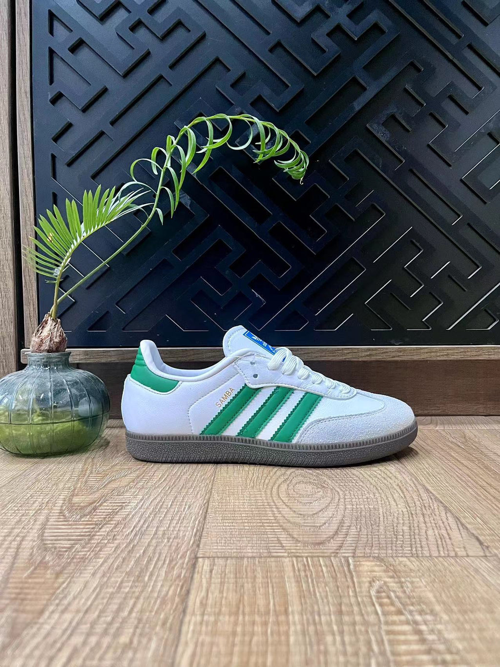 adidas Samba Trainers White Green Gum Sole - product image from the listing.