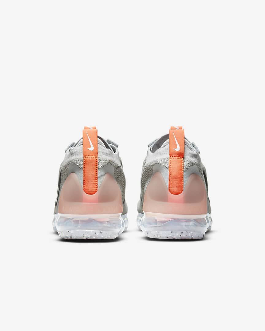 Nike Air VaporMax 2021 Flyknit Trainers DH4084-002 - product image from the listing.