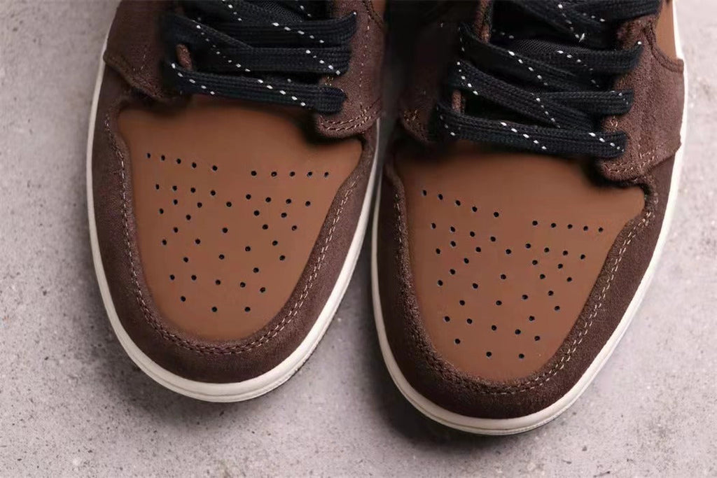 Air Jordan 1 Mid Brown Black DC7294-200 - product image from the listing.