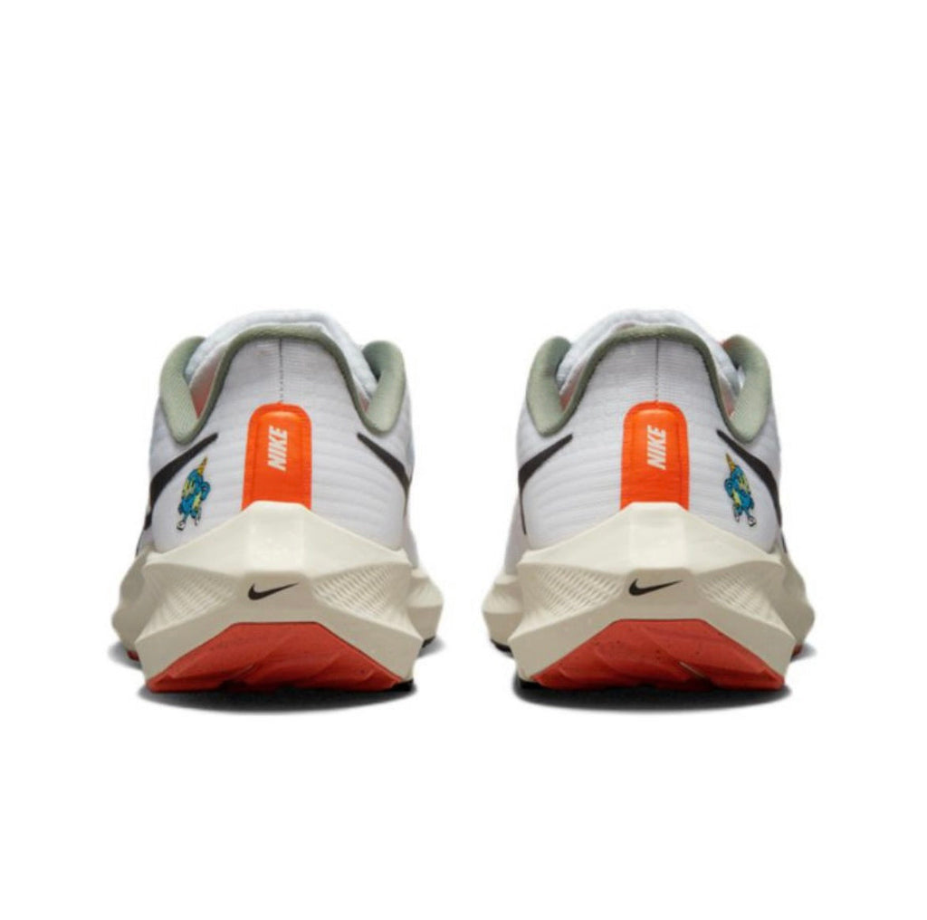 Nike Air Zoom Pegasus 39 Shoes for Running DX6050-101 - product image from the listing.