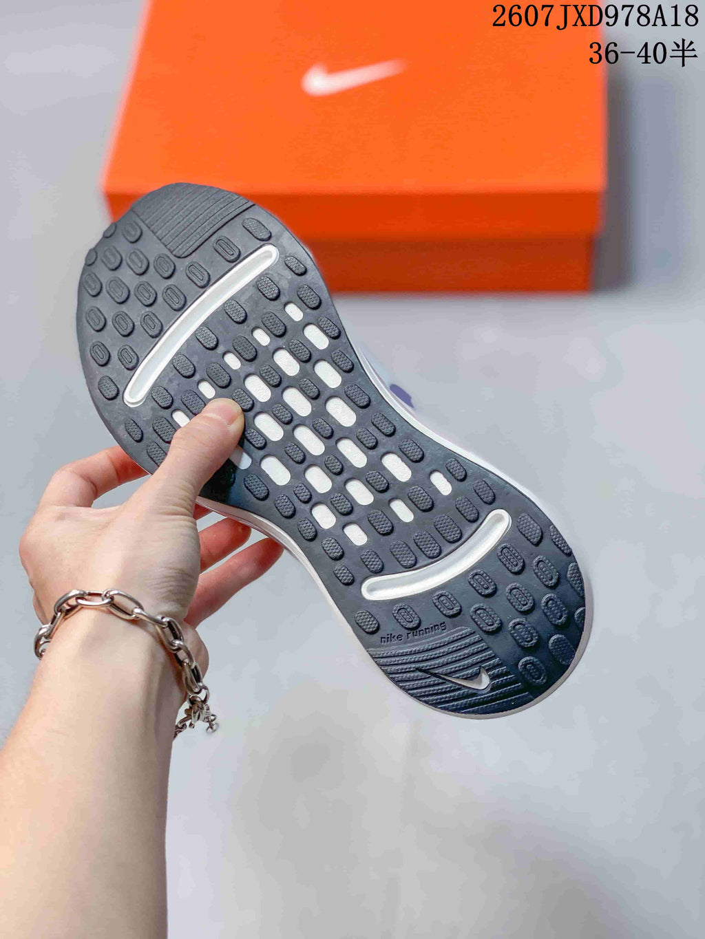 Nike Journey Run Sneakers for Running White Lavender 2607JXD978A18 - product image from the listing.