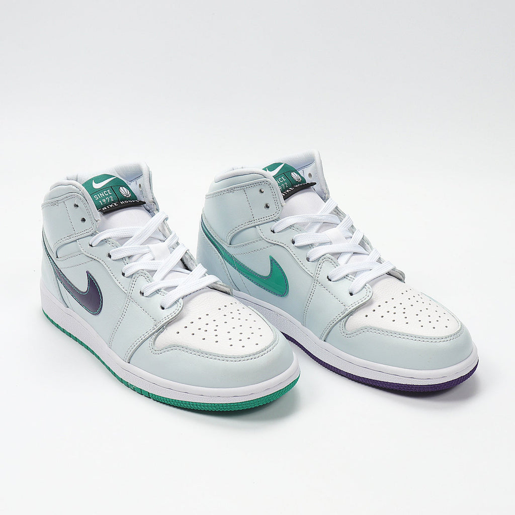 "Matcha Duck" Nike Dunk High Sneakers CW5853-100 - product image from the listing.