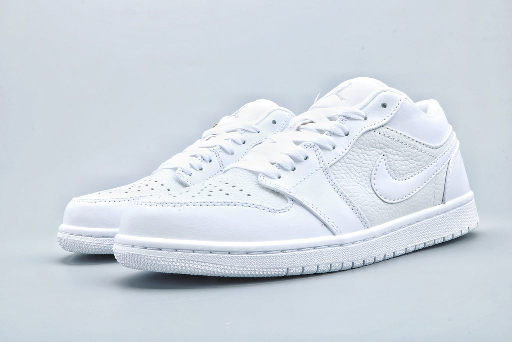 Jordan 1 Low Sneakers in White 11136 - product image from the listing.
