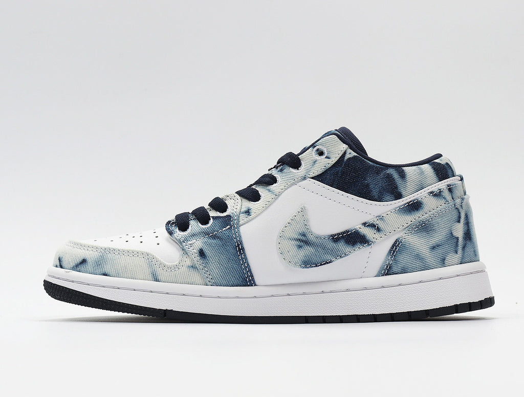 Nike Dunk Low Washed Denim Sneakers in Blue CZ8455-100 - product image from the listing.
