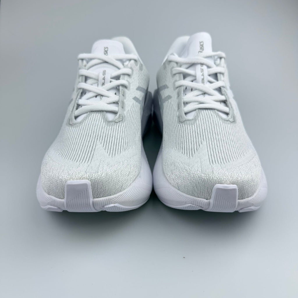 ASICS GEL-QUANTUM 360 VIII Sneakers in White Grey - product image from the listing.