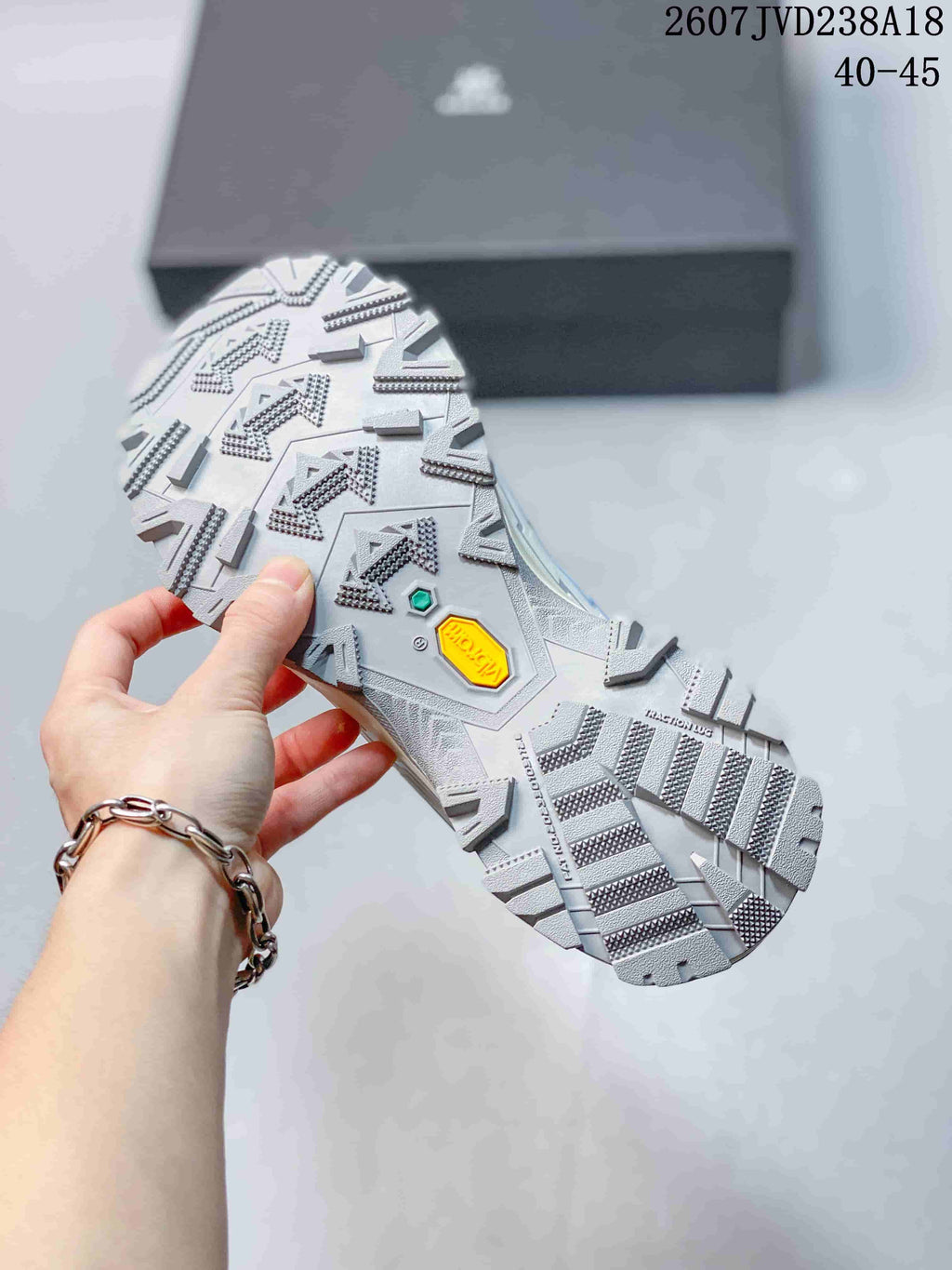 KAILAS Expedition-5 Low-Top Hiking Shoes in White Blue 711780RRY - product image from the listing.