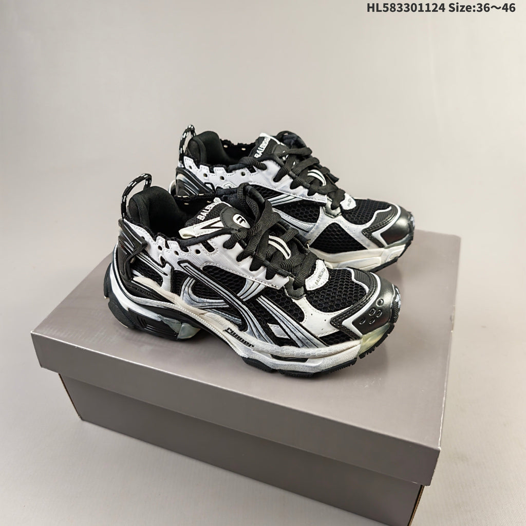 Balenciaga Runner Sneaker Low-Cut Mesh Style - product image from the listing.