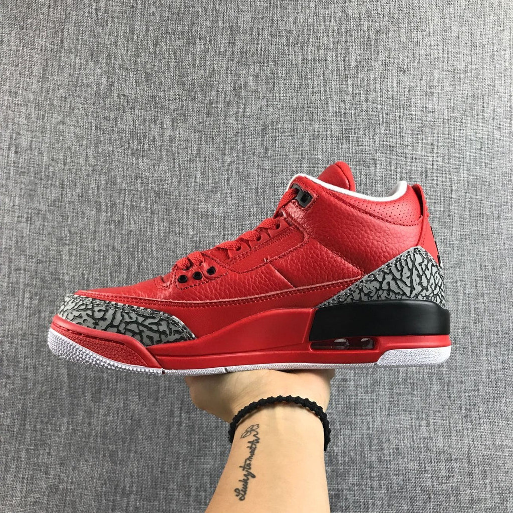 Air Jordan 3 Retro OG Red High-Top Sneakers - product image from the listing.
