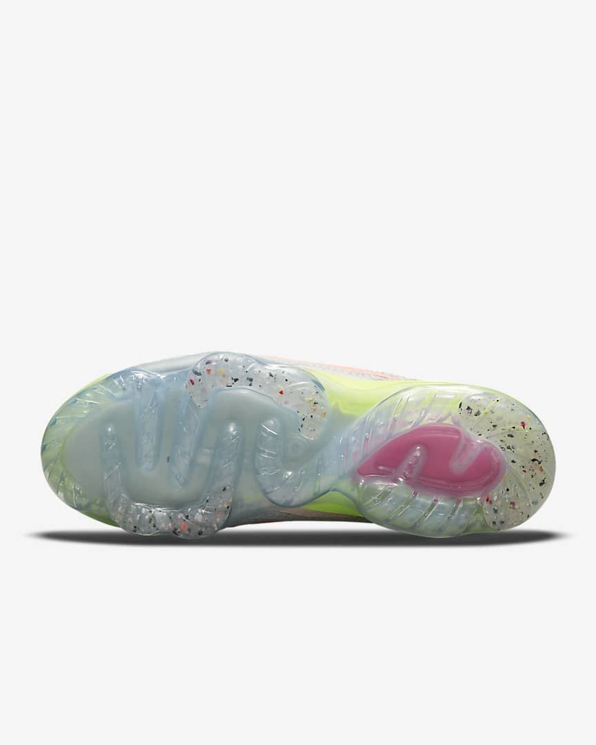 Nike Air VaporMax 2021 FK Trainers DH4088-002 - product image from the listing.