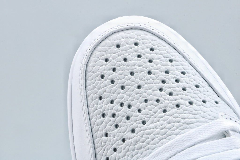 Jordan 1 Low Sneakers in White 11136 - product image from the listing.