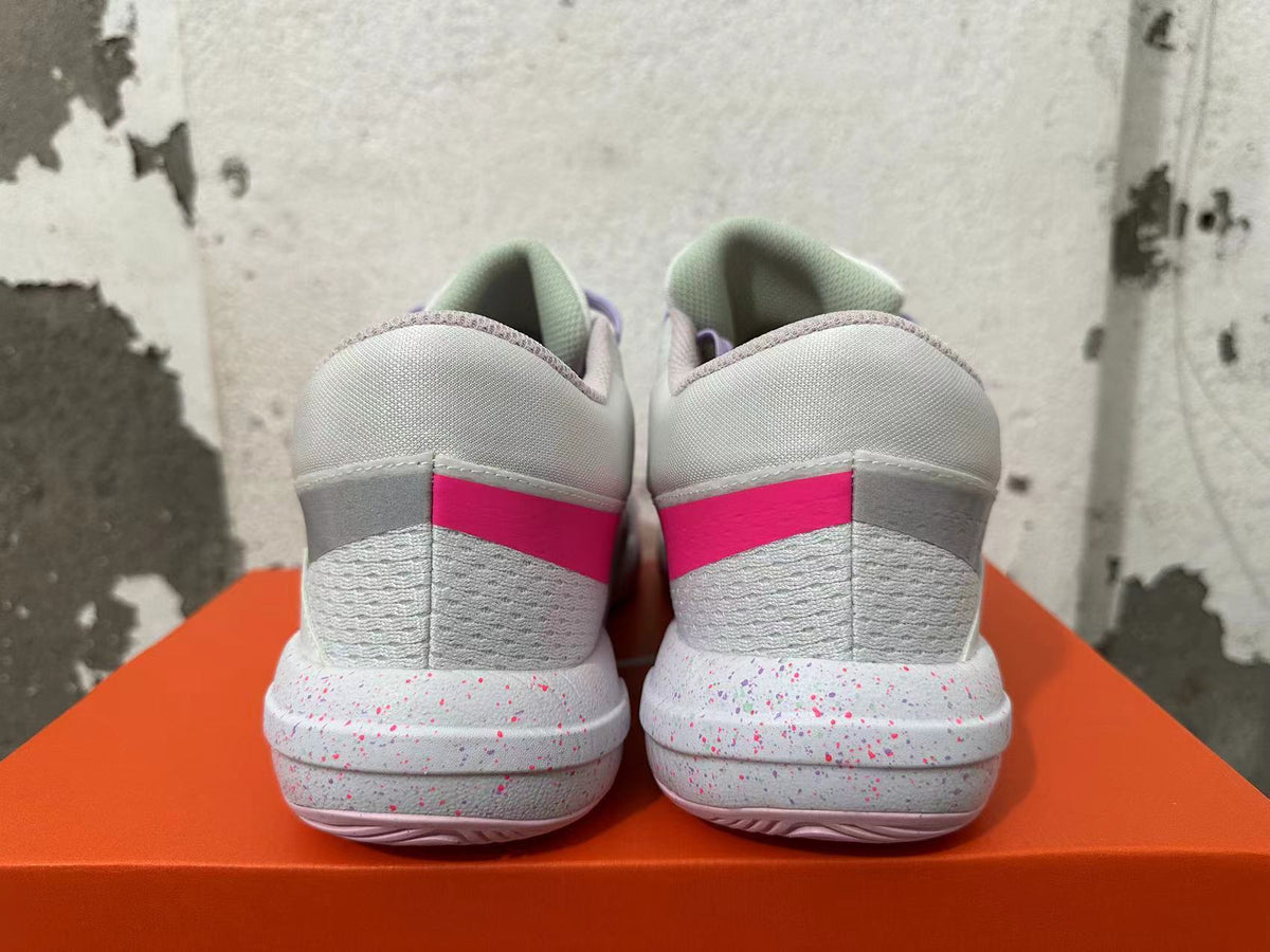 Nike Basketball Shoes in White Pink - product image from the listing.