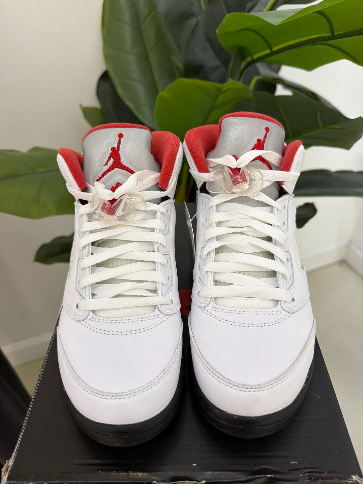 Fire Red Silver Tongue Jordan 5 (2020) - product image from the listing.