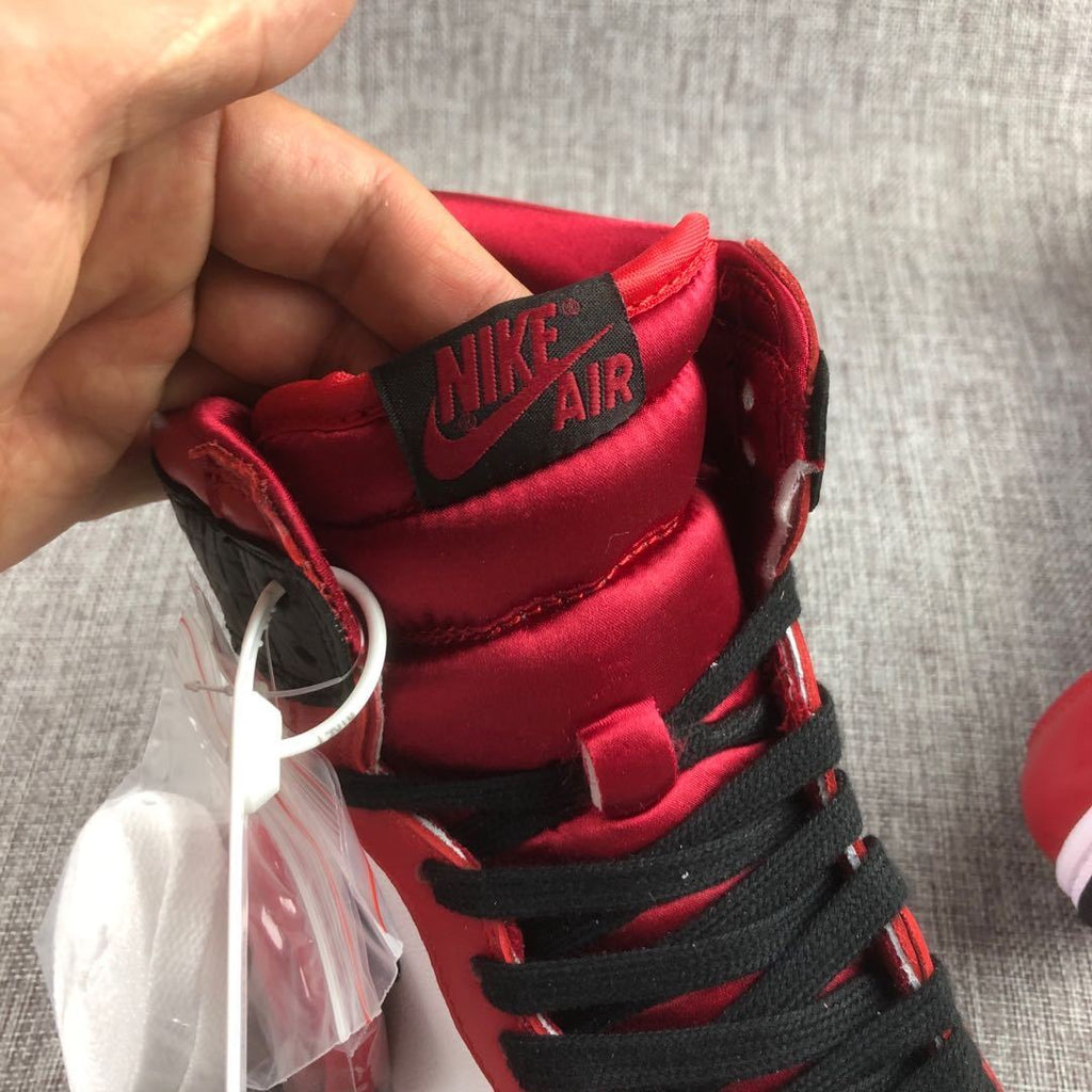 Air Jordan 1 High OG Japan in Red White Black DC1788-029 - product image from the listing.