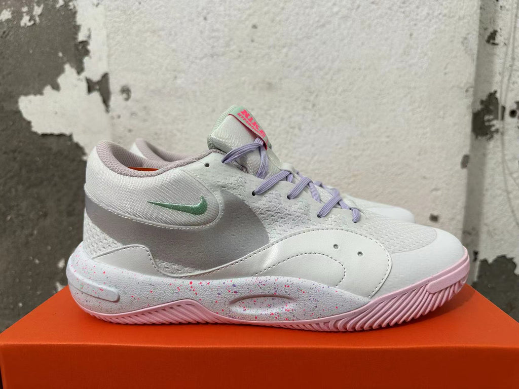 Nike Basketball Shoes in White Pink - product image from the listing.