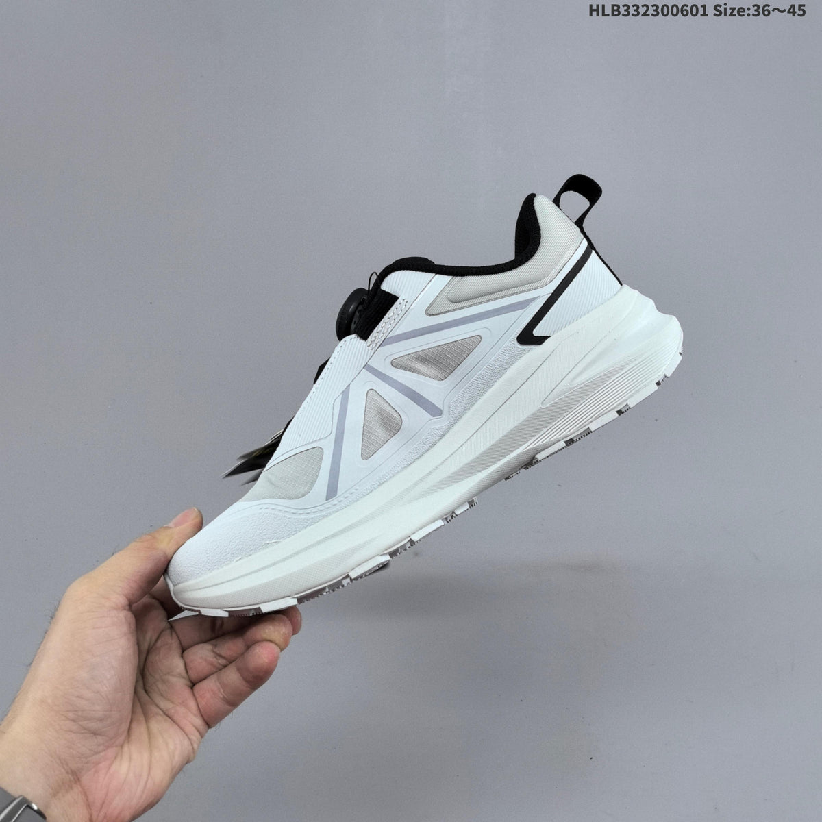 DESCENTE LAVITATE 3.0 WIRE GTX Low-Cut Sneakers - product image from the listing.