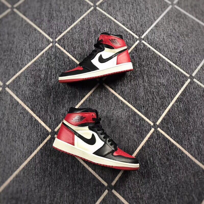 Black Red Toe Sneakers - Air Jordan 1 High - product image from the listing.