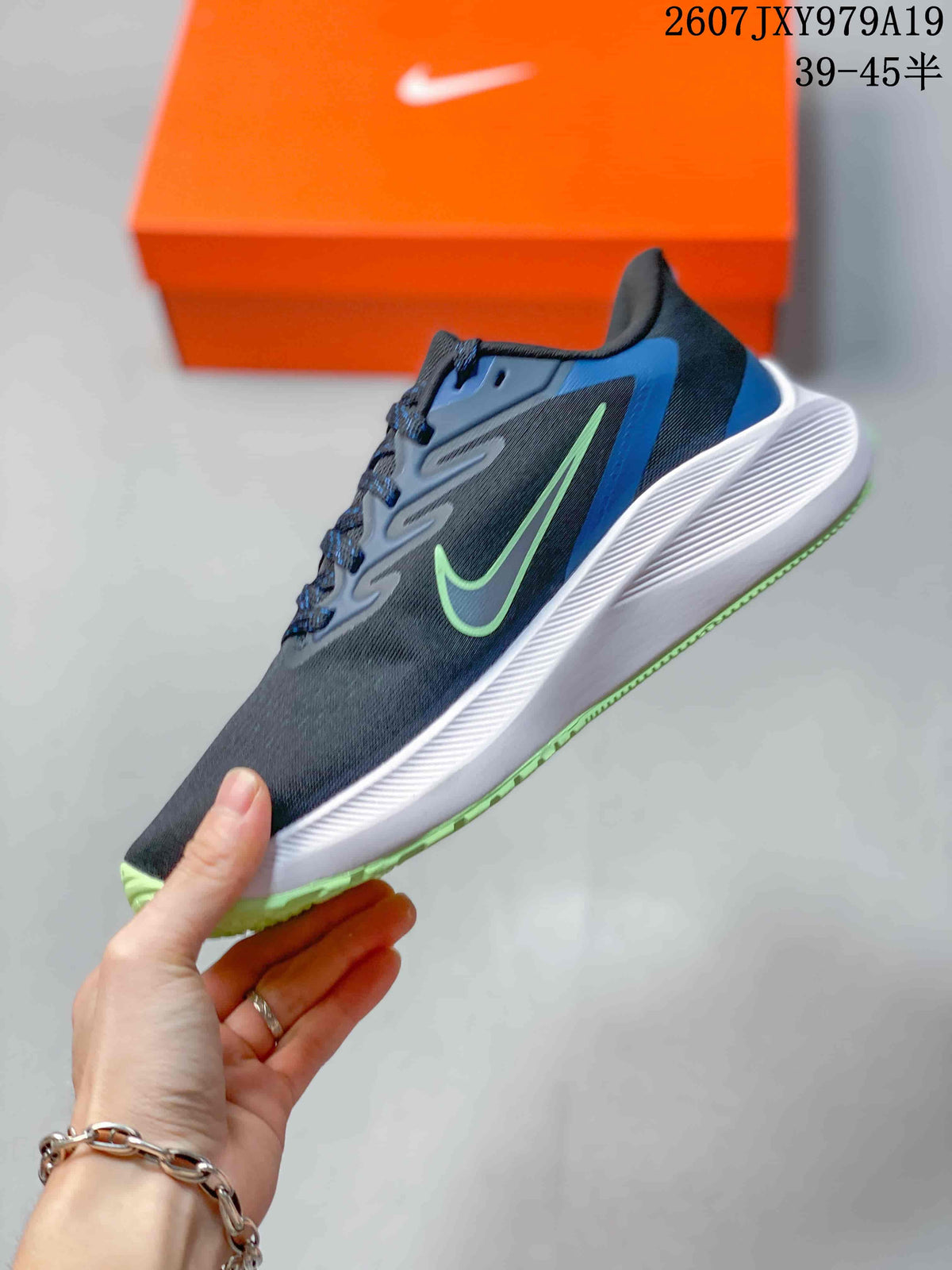 Men's Nike Zoom Winflo 7 Running Sneakers Navy Green 07JXY979A19 - product image from the listing.