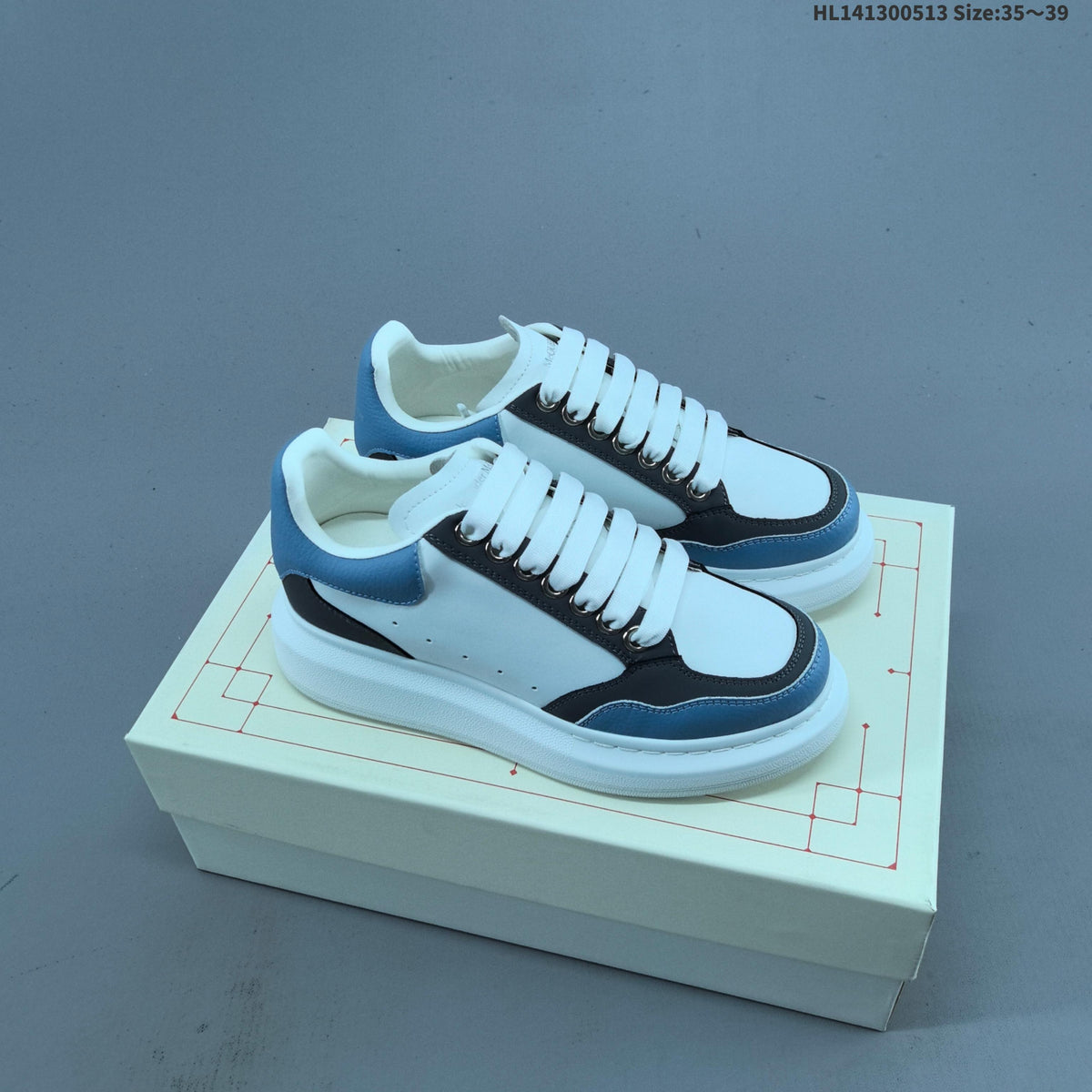 Alexander McQueen Sole Leather Platform Trainers HL141300513 - product image from the listing.