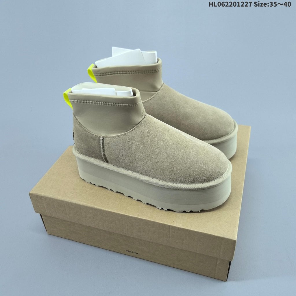 Women's UGG Classic Mini Platform Boot - product image from the listing.