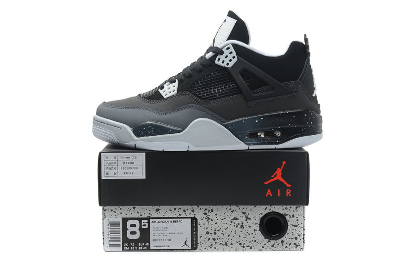 Air Jordan 4 Retro Oreo Basketball Sneakers - product image from the listing.