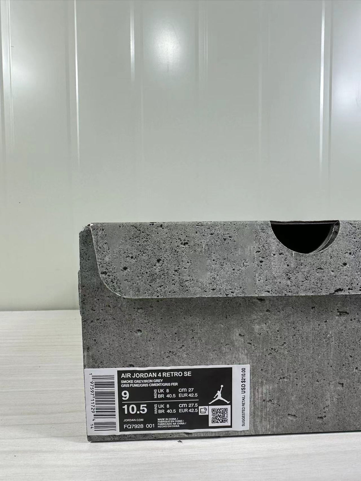 Air Jordan 4 Retro SE Paris Olympics Grey FQ7928-001 - product image from the listing.
