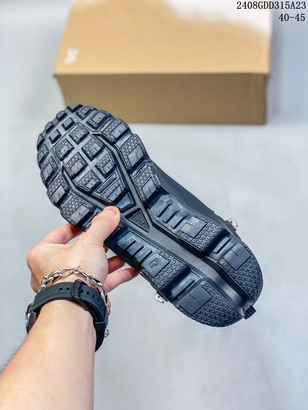 Men's On Cloudnova Flux Black High-Top Sneakers - product image from the listing.