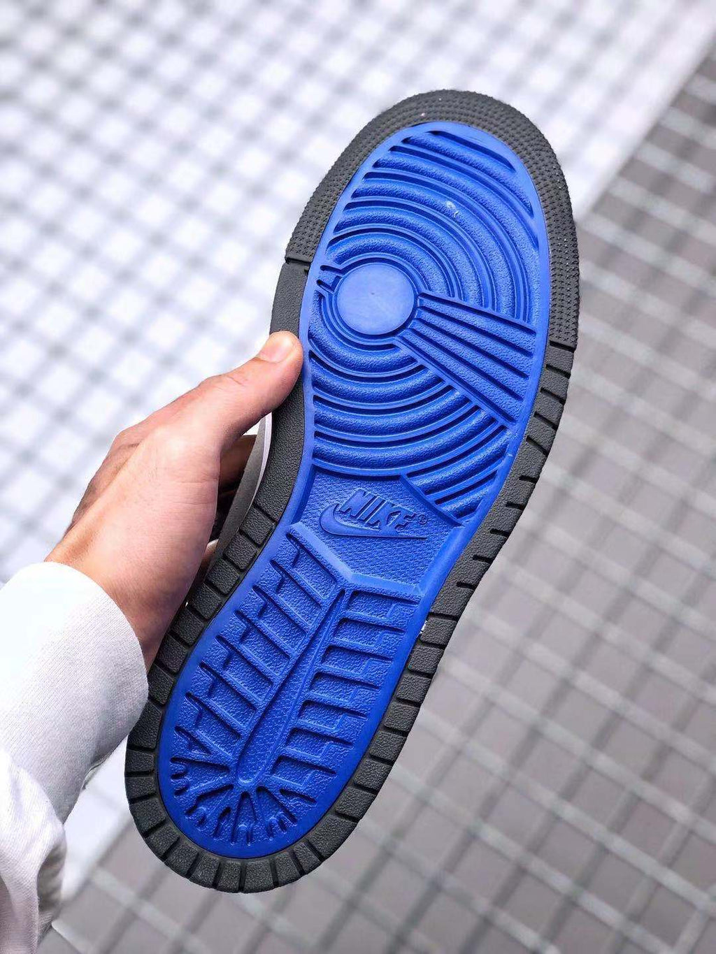 League of Legends Sneakers - Jordan 1 Zoom DD1453-001 - product image from the listing.
