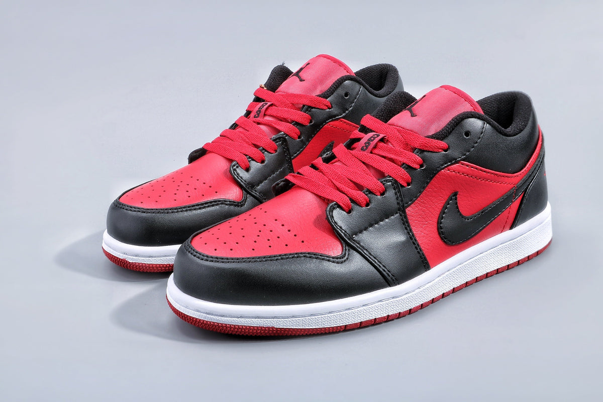 Black Red Toe Sneakers - Jordan 1 Low - product image from the listing.