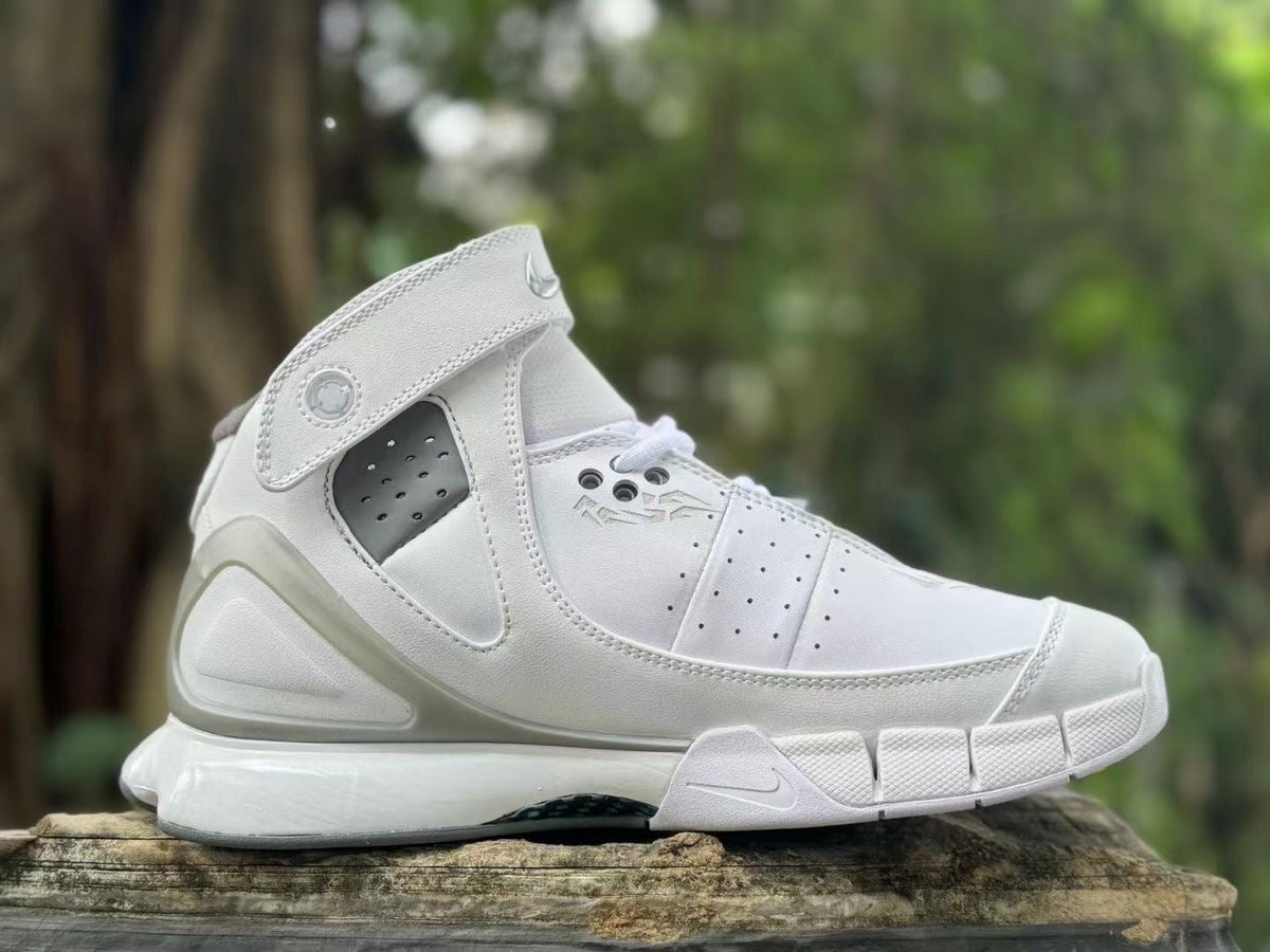 Nike Zoom Huarache 2K5 High-Top Sneakers in White - product image from the listing.