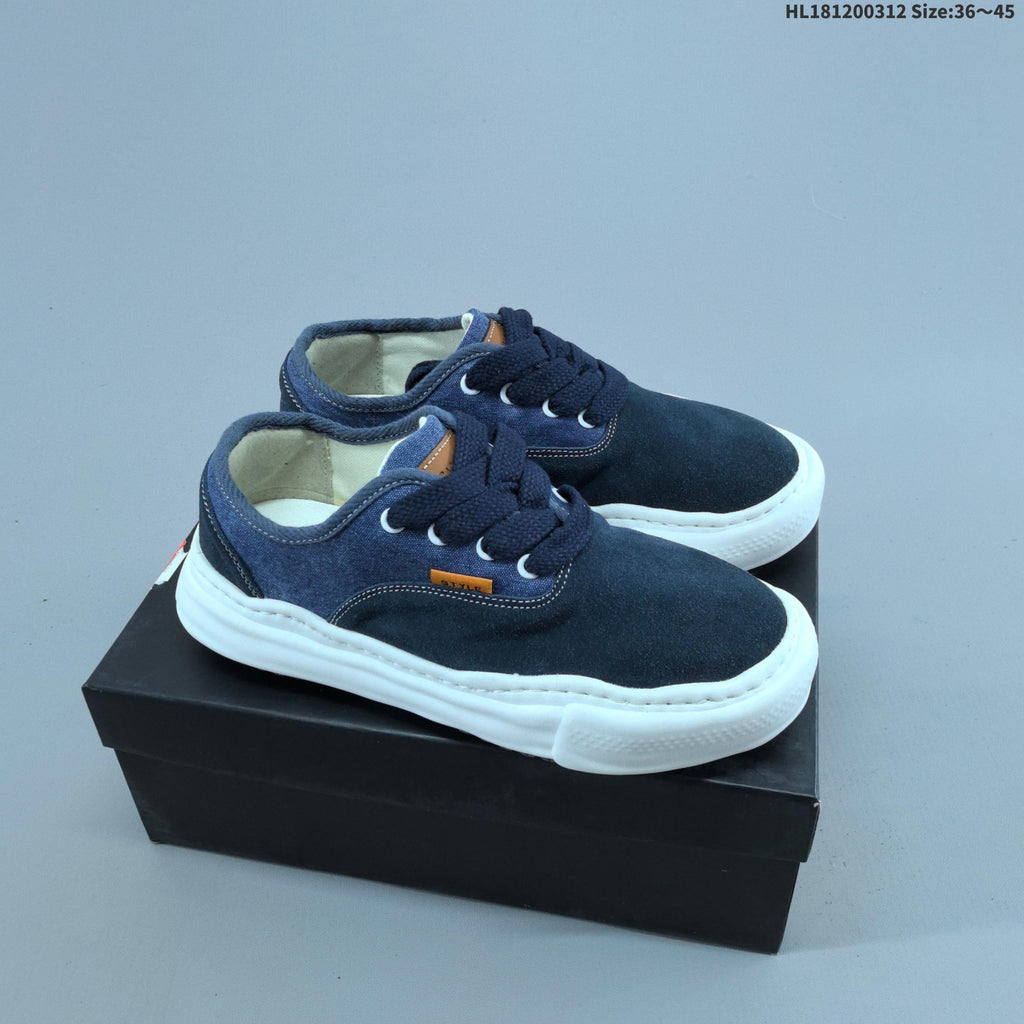 Maison MIHARA YASUHIRO Original Sole Low-Cut Sneakers - product image from the listing.