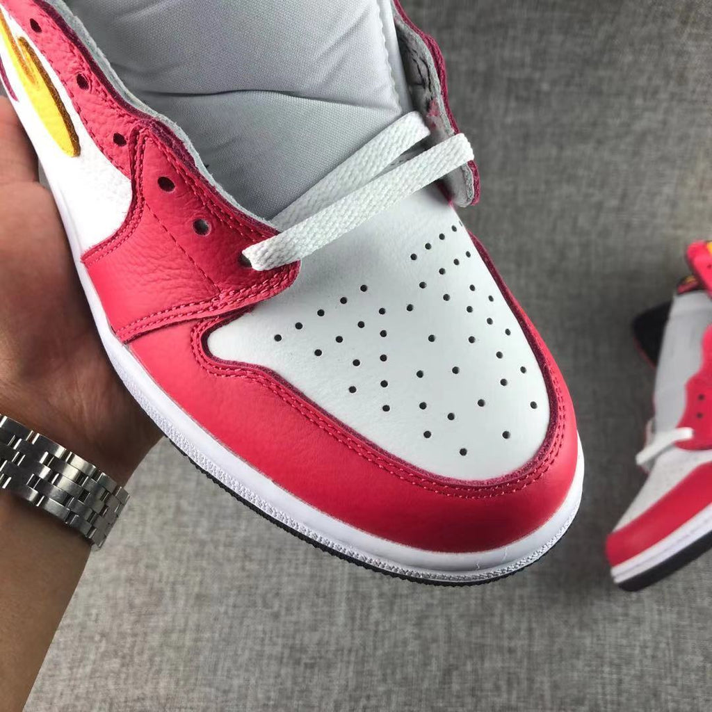 Air Jordan 1 High OG Light Fusion Red Sneakers 555088-603 - product image from the listing.