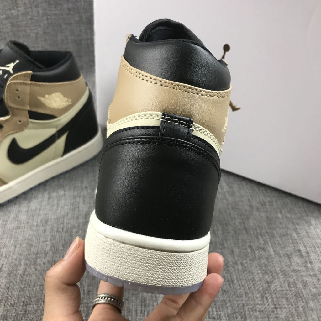 AH7389-003 Sneakers - Air Jordan 1 High Premium - product image from the listing.