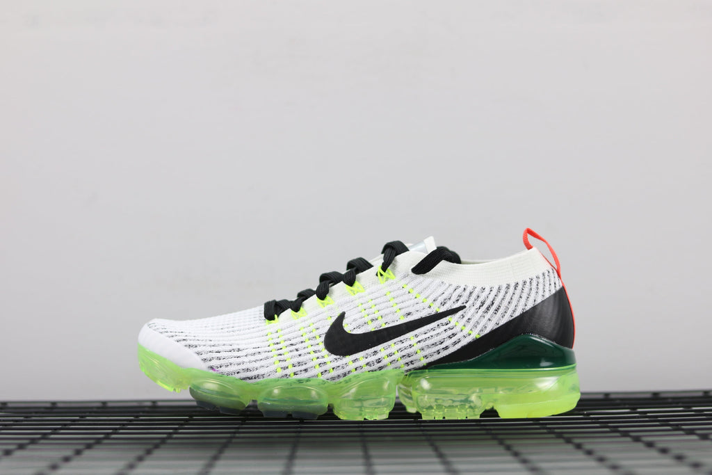 Nike Air VaporMax Flyknit 3 AJ6900-100 Trainers - product image from the listing.