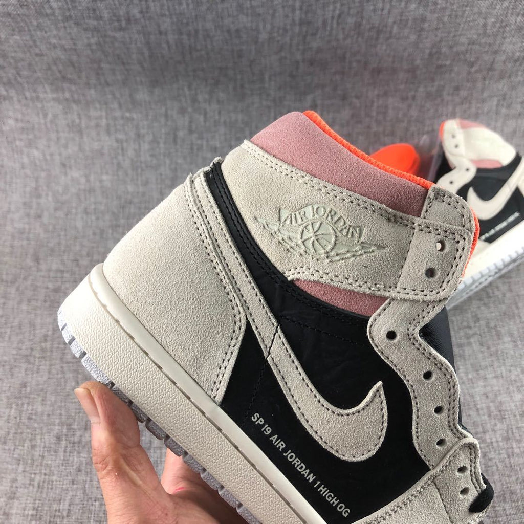 Air Jordan 1 High OG Grey Black Pink 555088-018 - product image from the listing.