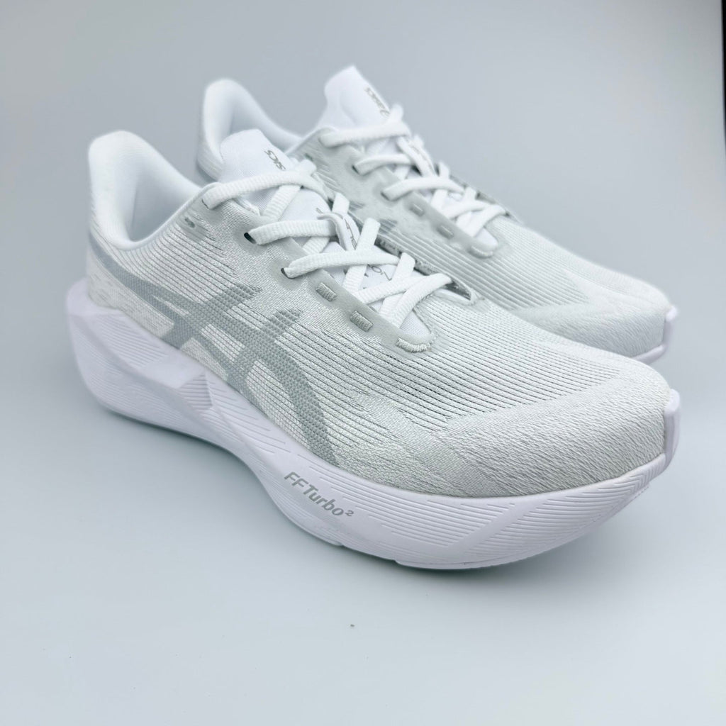 ASICS GEL-QUANTUM 360 VIII Sneakers in White Grey - product image from the listing.