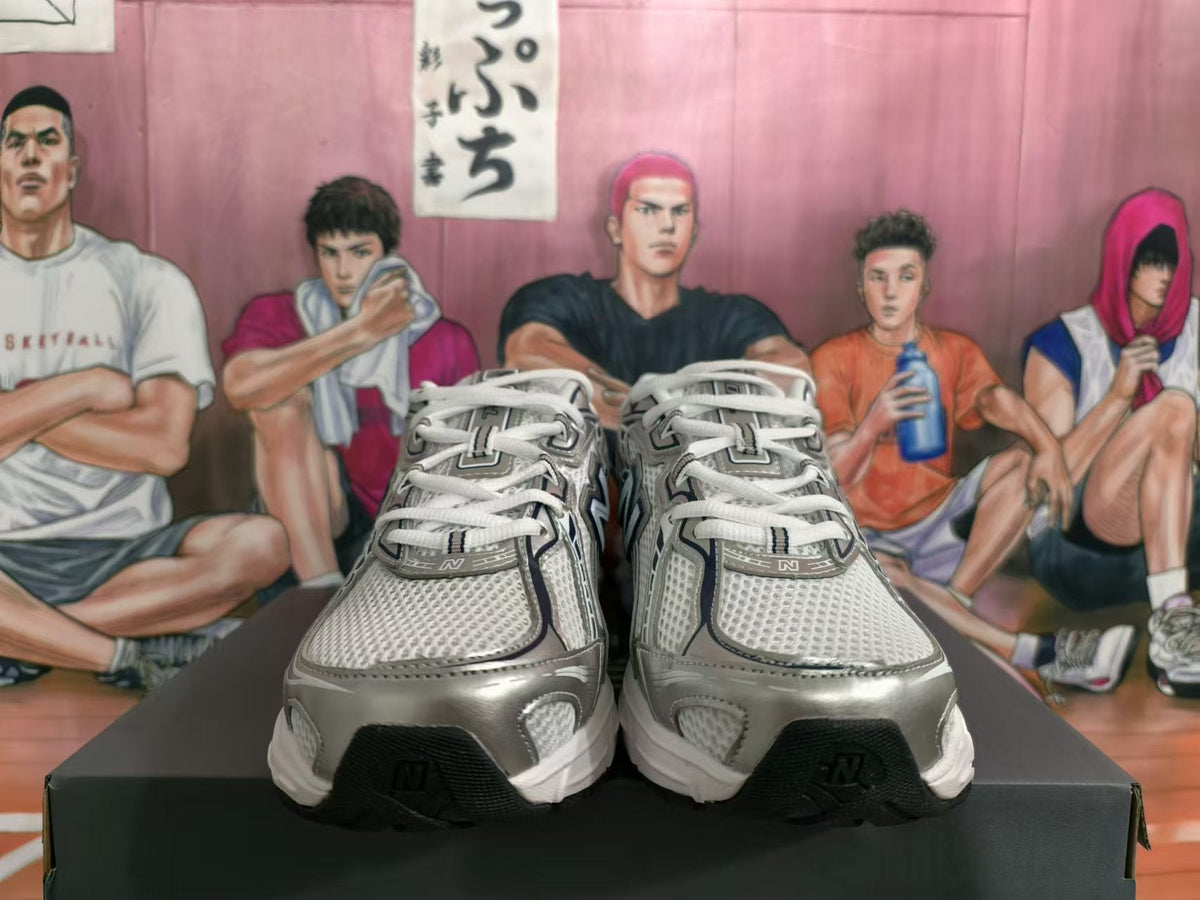 New Balance 530 Sneakers in Silver - product image from the listing.