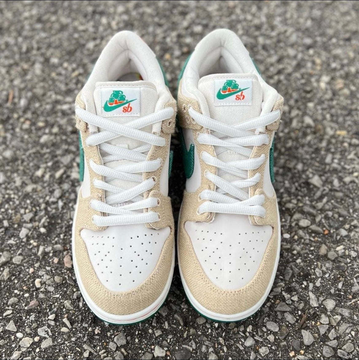 Nike SB Dunk Low Jarritos Collaboration Trainers FD0860-001 - product image from the listing.