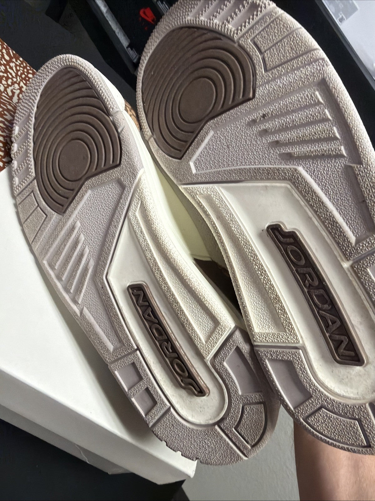 Men's Size 10 Nike Air Jordan 3 Retro Palomino Size (CT8532-102) Clean Condition - product image from the listing.