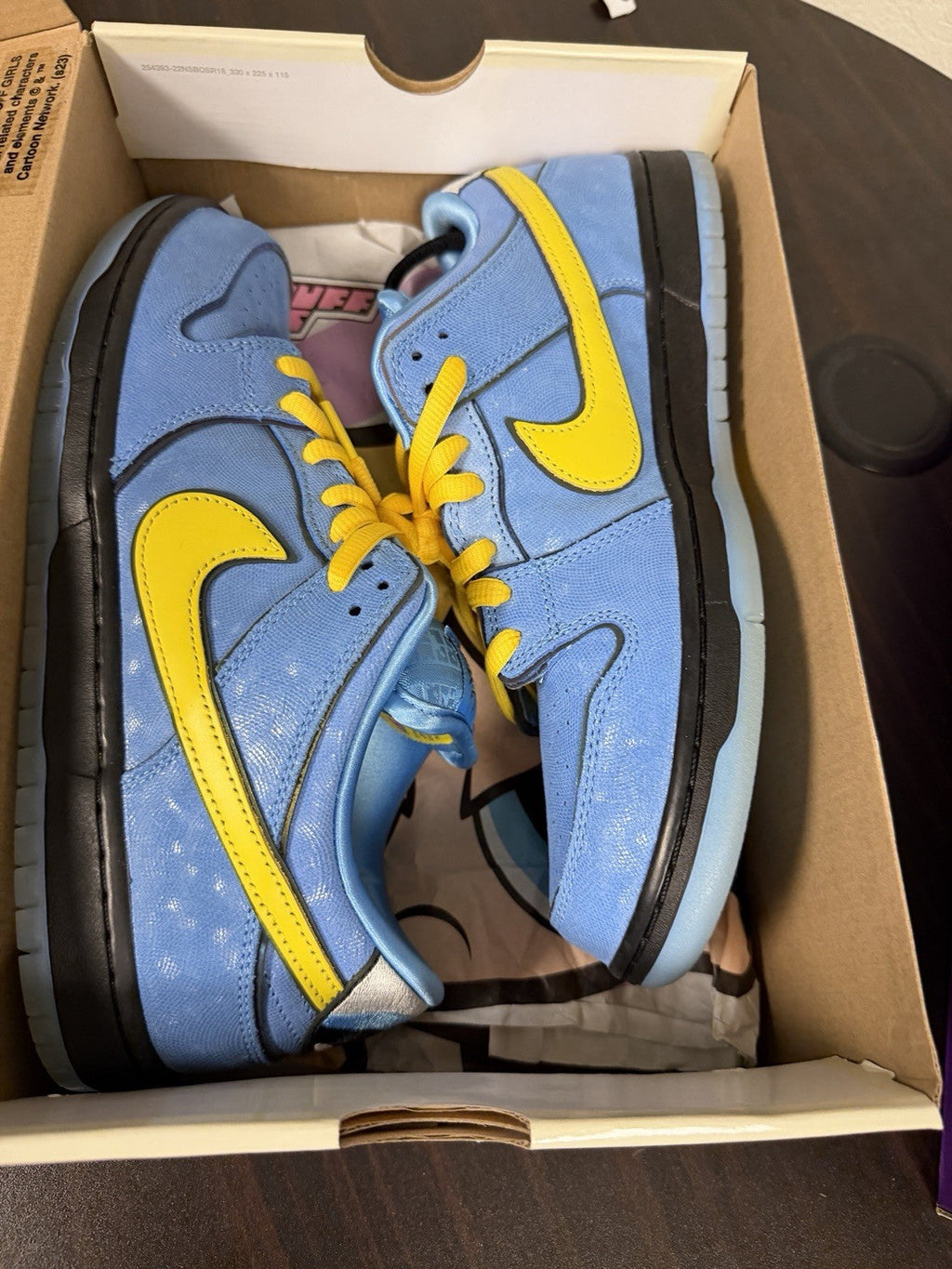 Men's Size 10 - The Powerpuff Girls x Nike Dunk Low Pro SB QS Bubbles Shoes - product image from the listing.