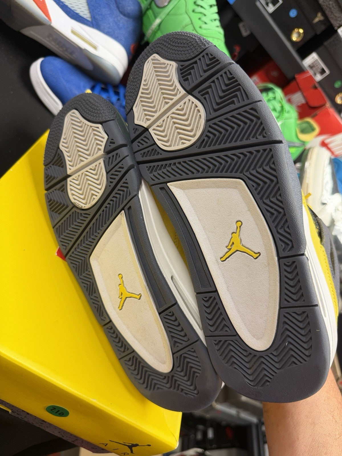 Men's Size 8 - Nike Air Jordan 4 Retro Lightning 2021 Shoes (210) - product image from the listing.