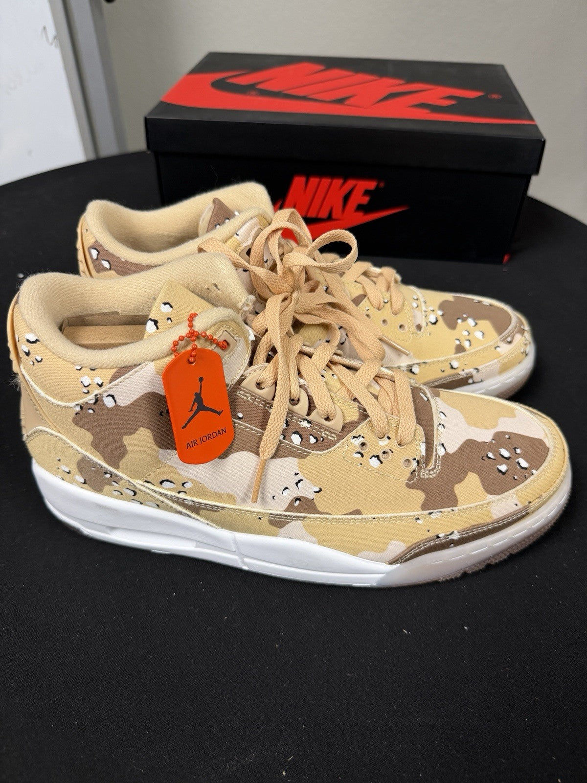 Women's Nike Air Jordan 3 Retro Tex Camo Size 10.5/ Men's 9 Shoes HM4301-200 - product image from the listing.