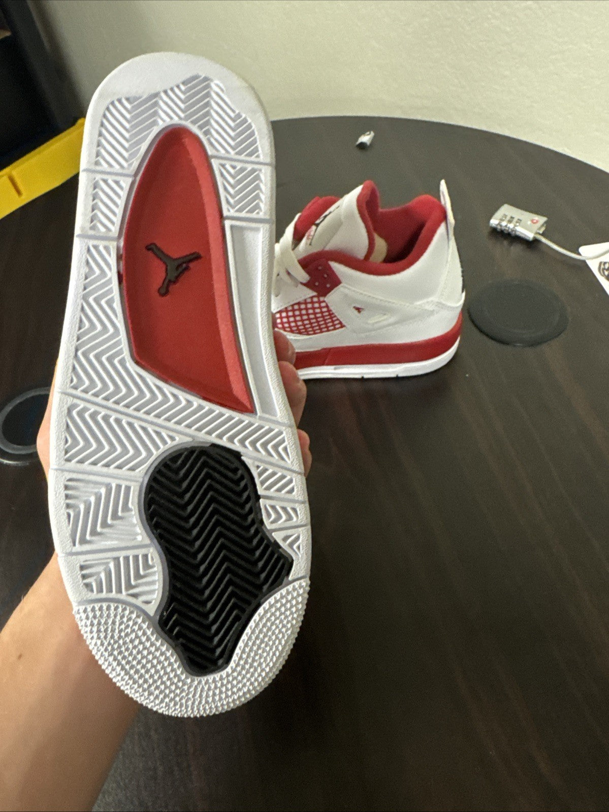 Jordan 4 Retro alternate 89 2016 | No Box - Comes With Replacement Box - Size 5Y - product image from the listing.