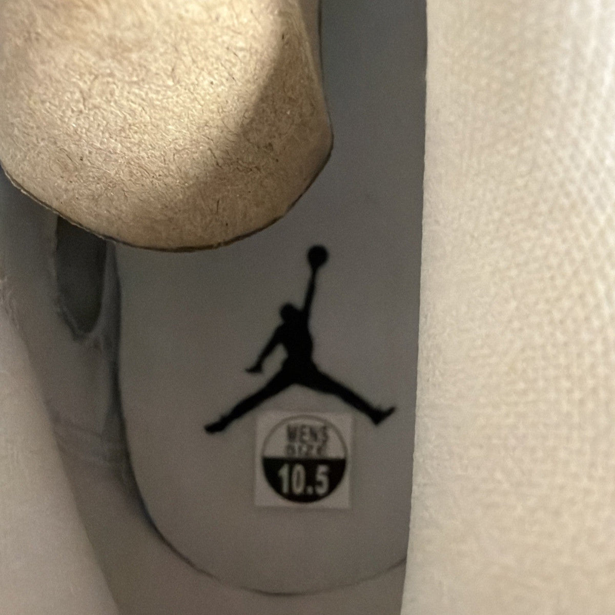Air Jordan 14 Retro 2019 Candy Cane - Size 10.5 - product image from the listing.
