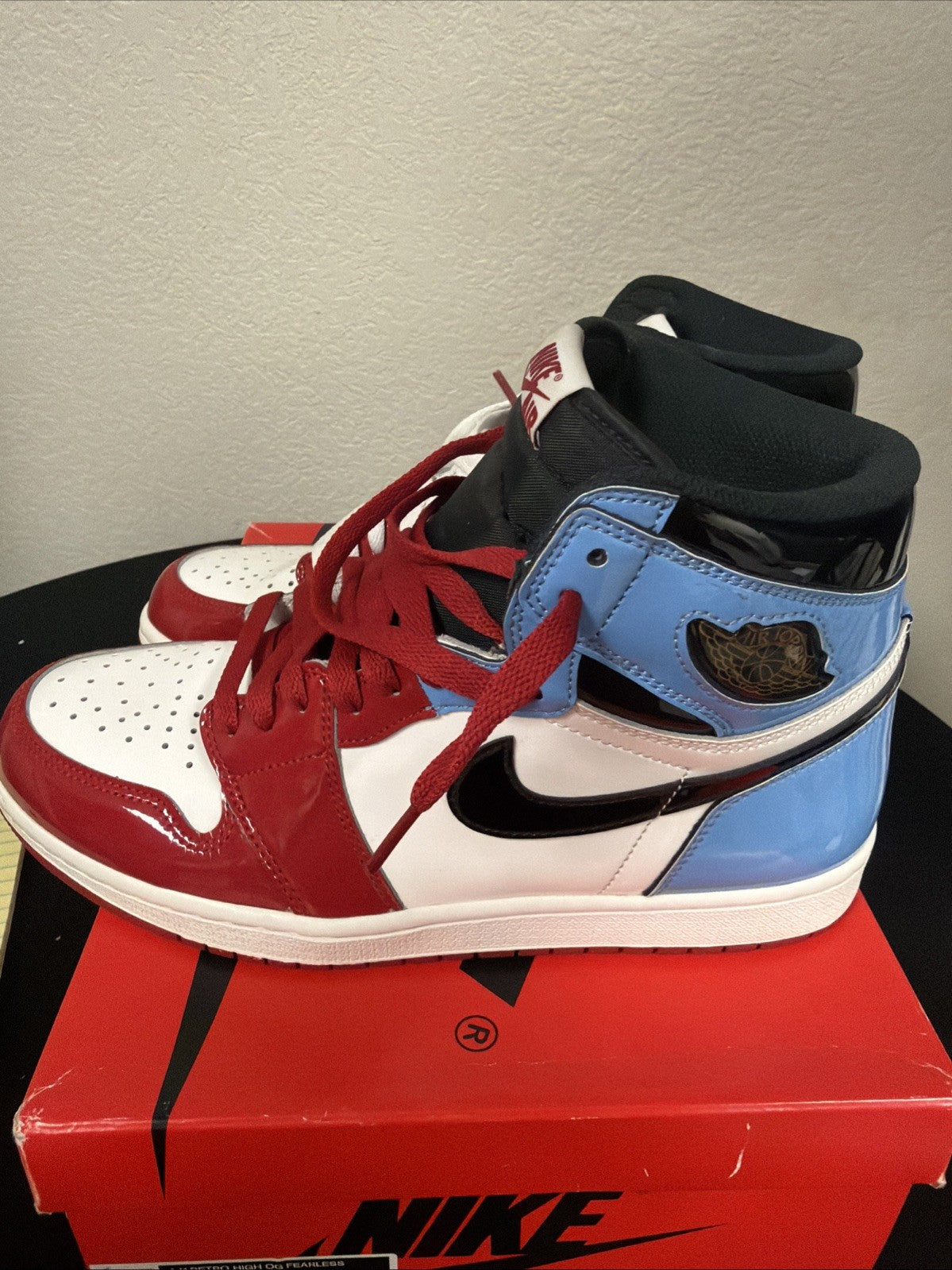 fearless size 9.5 - jordan 1 - product image from the listing.