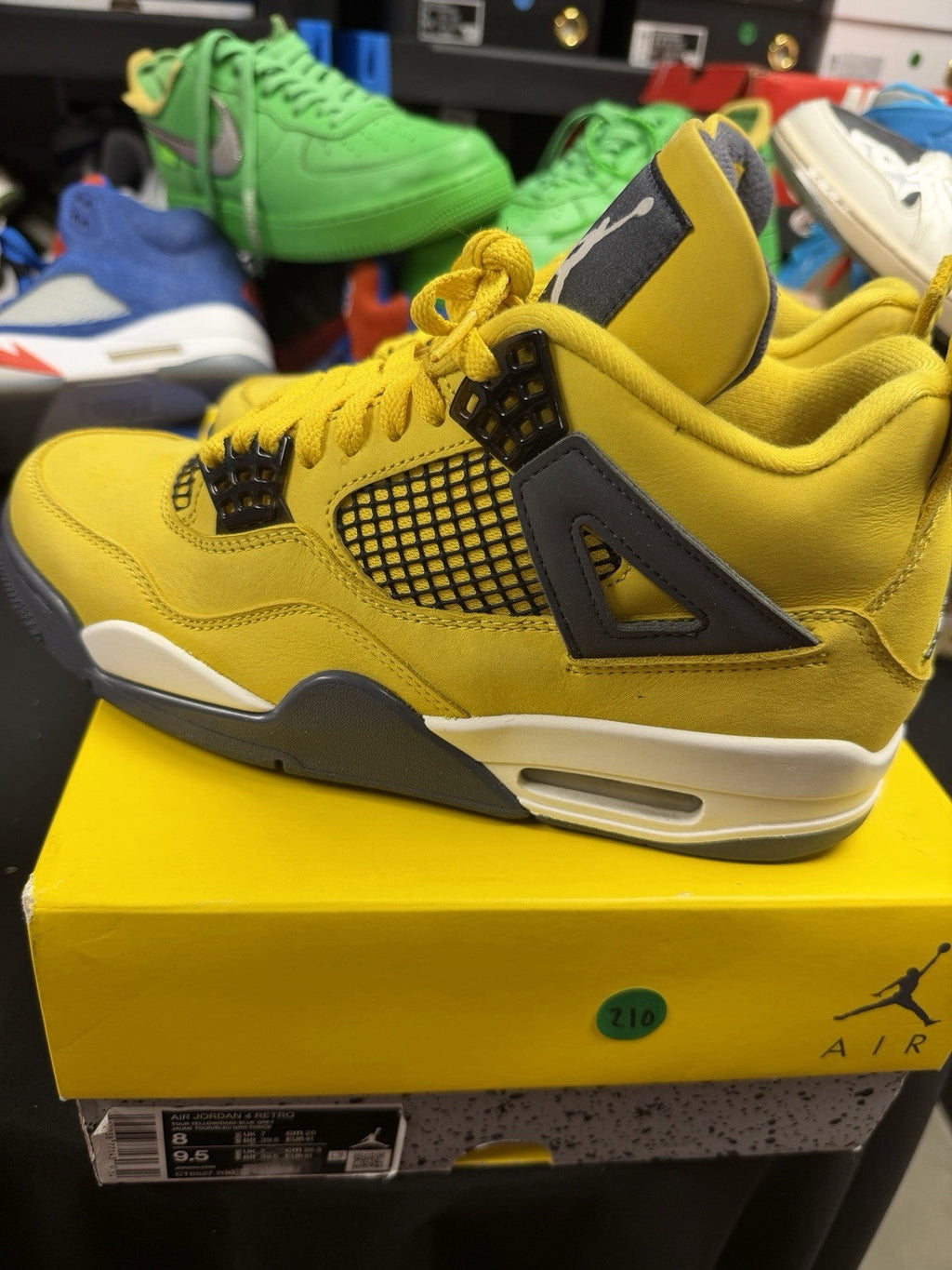 Men's Size 8 - Nike Air Jordan 4 Retro Lightning 2021 Shoes (210) - product image from the listing.
