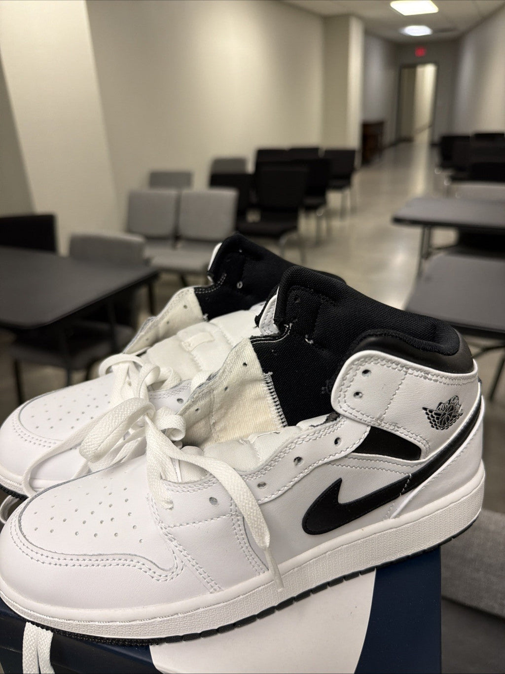 Nike Air Jordan 1 Mid Reverse Panda White Black DQ8423-132 YOUTH Size 6.5 - product image from the listing.