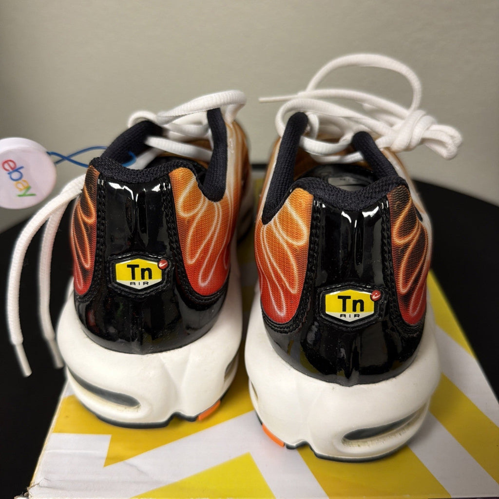 "Light Photography - Sport Red" Nike Air Max Plus OG DZ3531-600 Size 9 SAMPLE - product image from the listing.