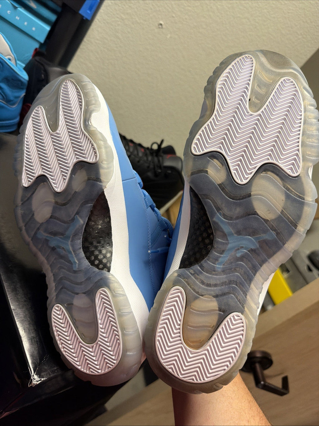 Jordan 11 Retro Pantone 2014😱 - 😱Size 13 - product image from the listing.