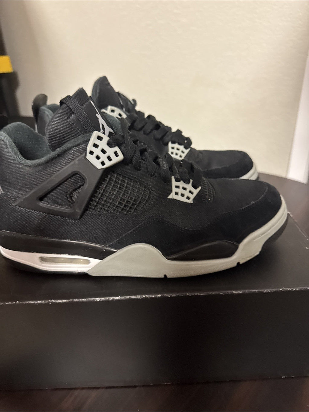 Jordan 4 Retro SE Mid Black Canvas - Size 10 - product image from the listing.